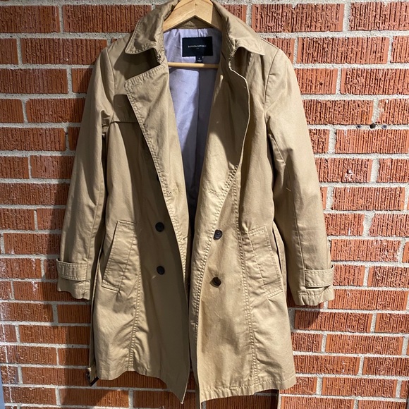 Banana Republic Jackets & Blazers - Banana Republic Classic Trench